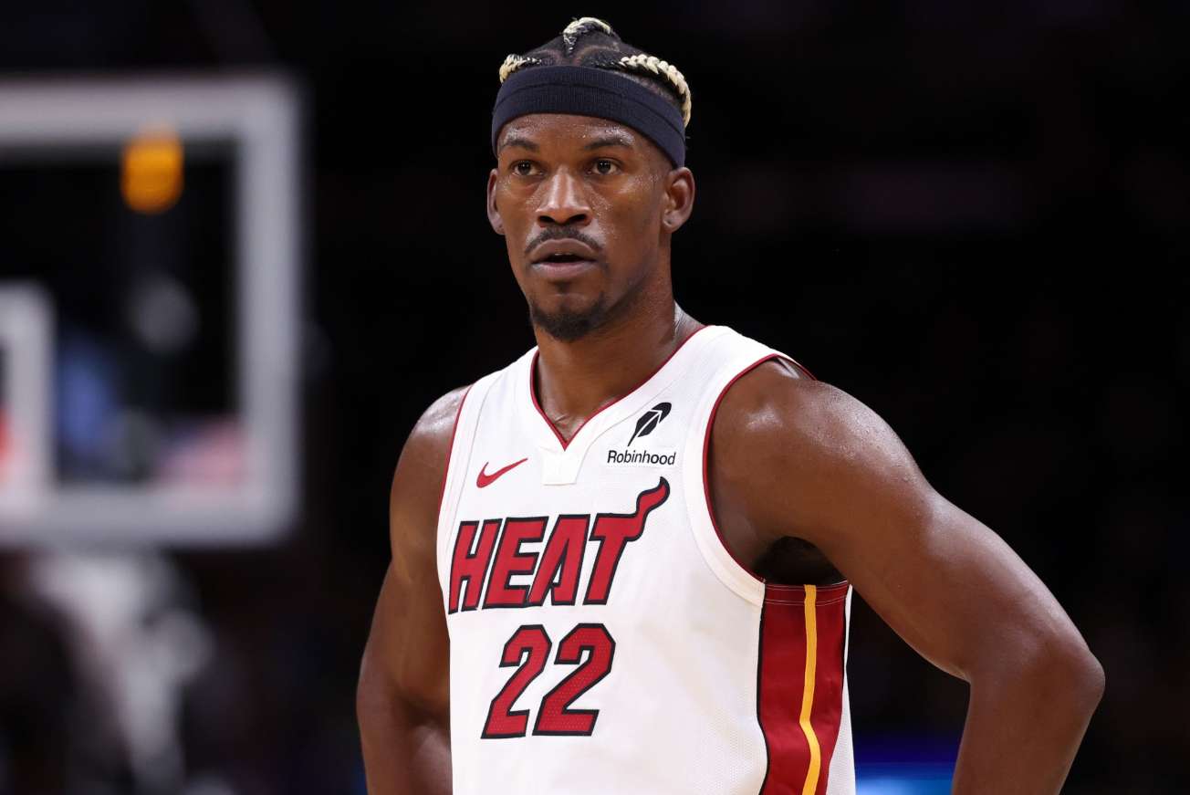 勇士隊換來吉米·巴特勒(Jimmy Butler)。