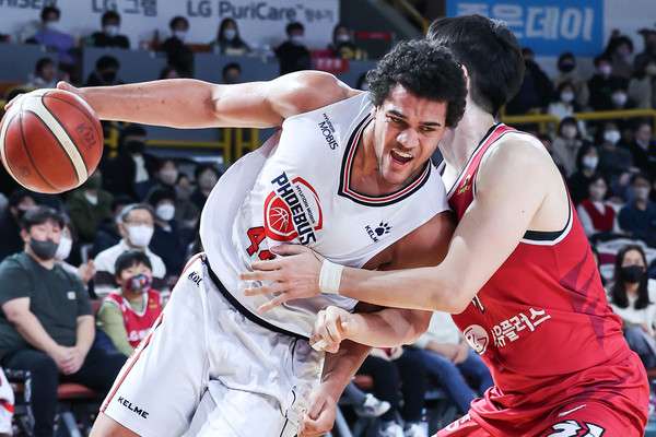 核心內線蓋奇·普林（게이지 프림）是球隊進攻重心，206公分的他，體重110公斤，籃板嗅覺敏銳，攻防兩端表現俱佳。 