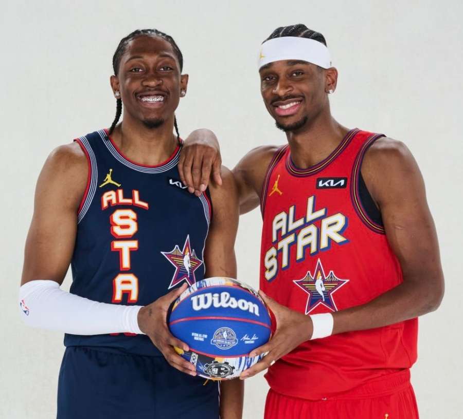 謝伊·吉爾傑斯·亞歷山大和傑倫·威廉姆斯是雷霆隊歷史上第一對同時創下以下記錄的組合：• 超過 30 個 PTS • 沒有失誤