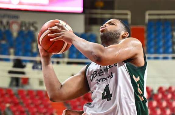 外援歐馬里·斯佩爾曼（오마리 스펠맨）的表現尤為出色。作為原州的進攻核心，本場比賽他預計將發揮關鍵作用。