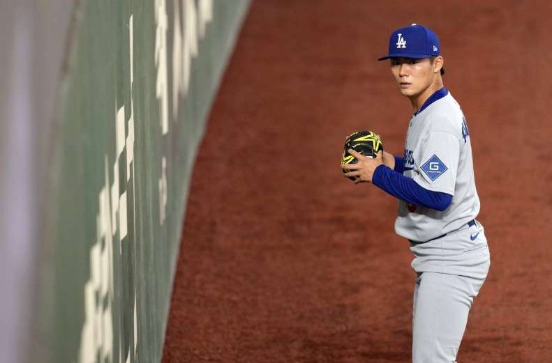 山本由伸2024年防禦率3.00的表現展現其頂級壓制力，將面對小熊中心打線的挑戰。 