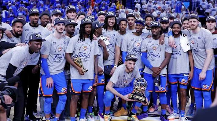 奧克拉荷馬雷霆隊 平均年齡24歲,聯盟最年輕的 西區冠軍 陣容